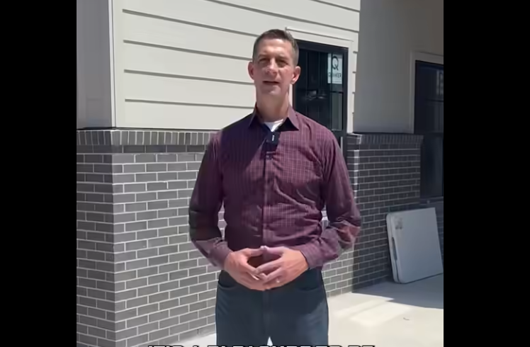 U.S. Sen. Cotton praises pregnancy center for “doing the Lord’s work,” building strong families