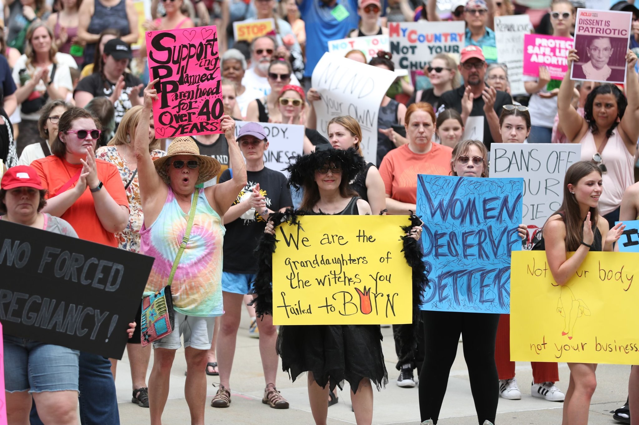 Planned Parenthood to close 8 abortion facilities across Minnesota and Iowa, citing federal funding cuts