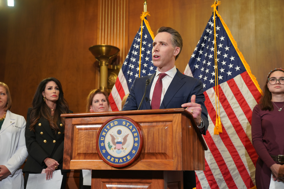 Sen. Hawley introduces bill to ban “inherently dangerous” abortion pill, allow women to sue manufacturers 