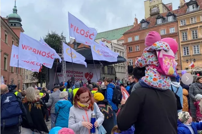 Poland’s March for Life and Family draws 10,000 people
