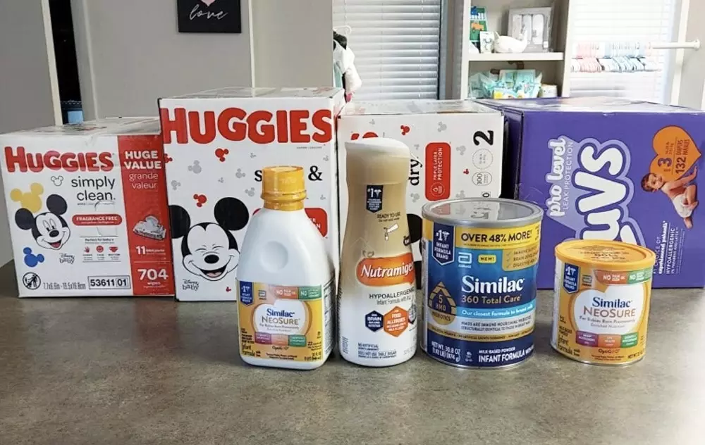 Radio group organizes “World’s Largest Baby Shower” to benefit moms in need