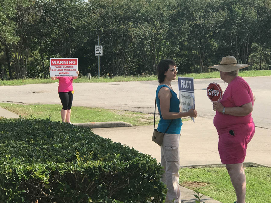 “Pro-Choice” Protesters Try to Stop Women from Accessing Free Help