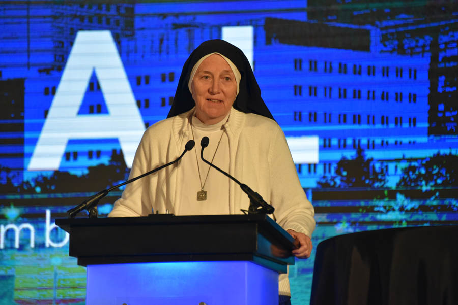 Be “battle-ready” prayer warriors; sister-surgeon-soldier and APRN provider to Heartbeat Conference