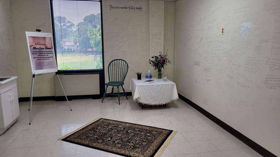 Maryland pregnancy clinic’s unique prayer room highlights the power of persistent prayer